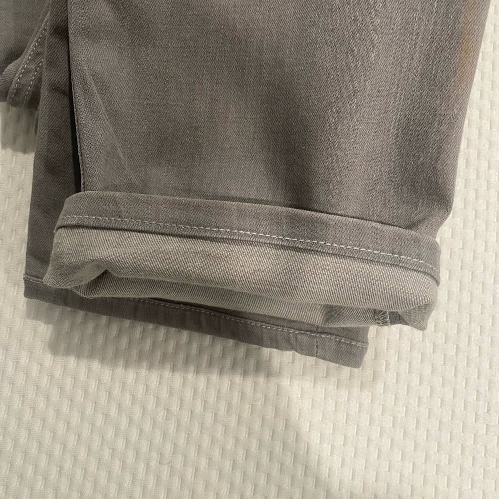 Hugo Boss - Picture 5 of 9